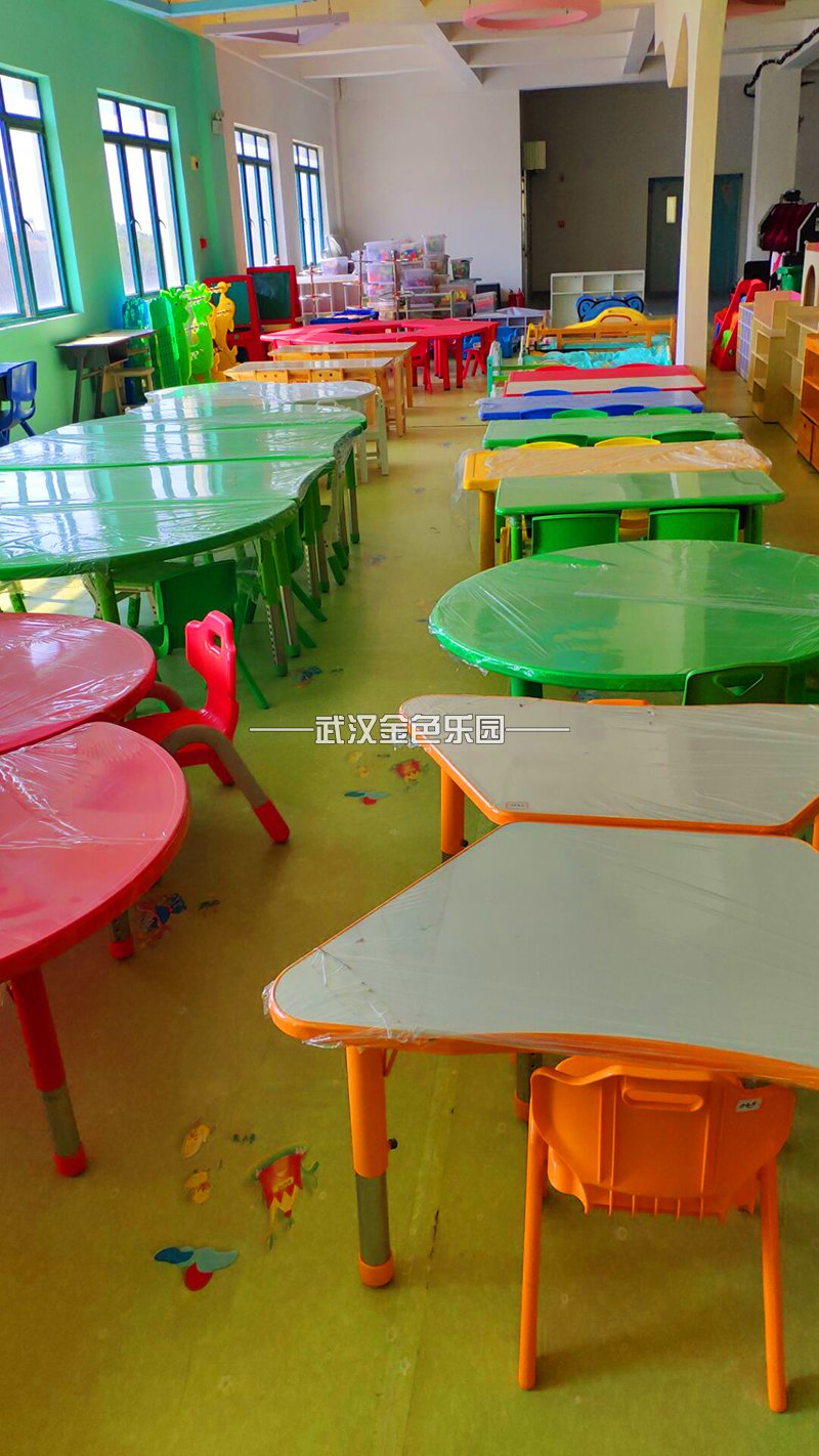 幼兒園設(shè)施