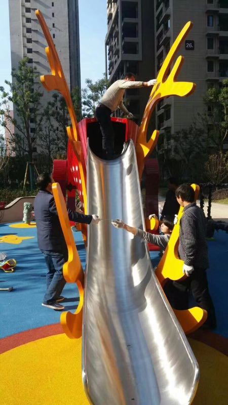 保利城麋鹿不銹鋼滑梯定制